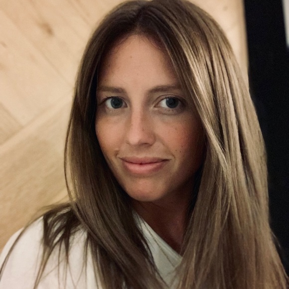 Meet your Posher, Haley - Picture 1 of 1